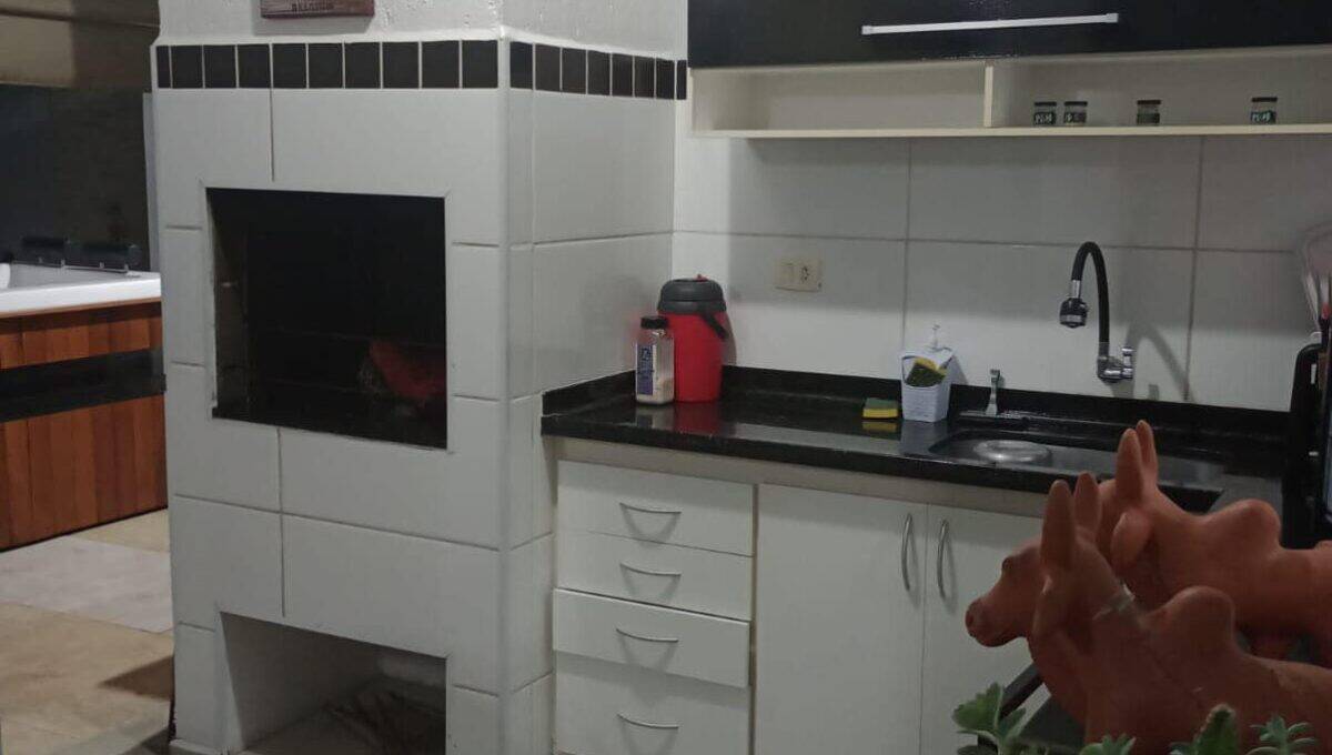 Casa à venda com 3 quartos, 195m² - Foto 6