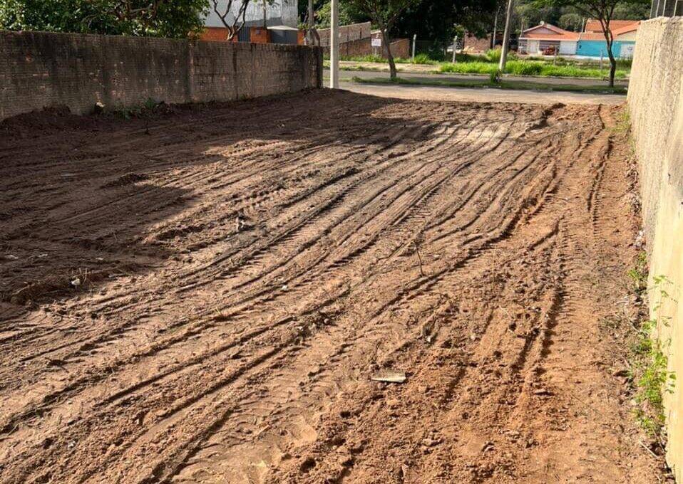 Terreno à venda, 250m² - Foto 1