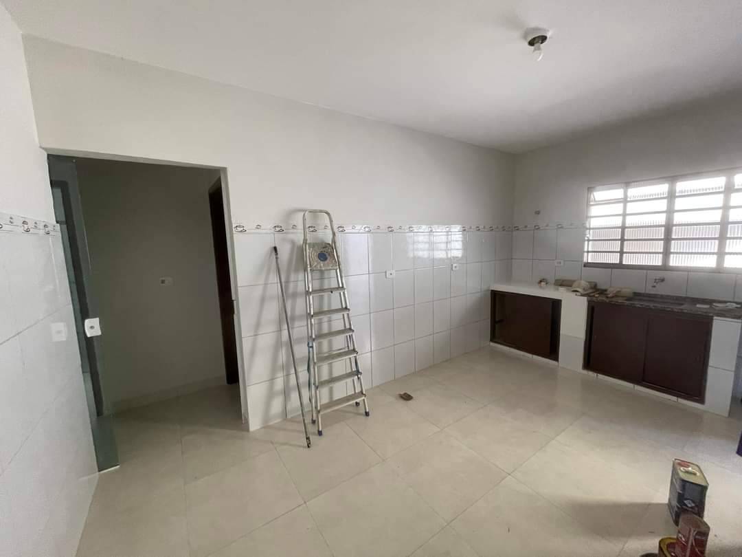 Casa à venda com 2 quartos, 120m² - Foto 9