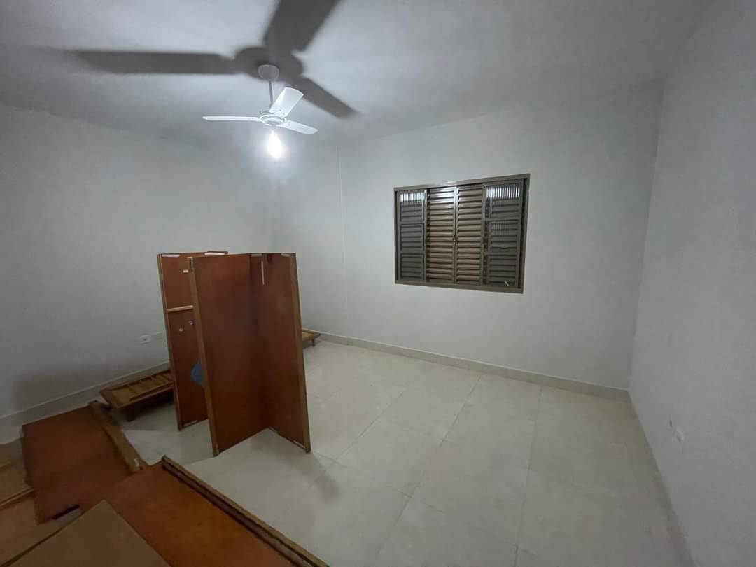 Casa à venda com 2 quartos, 120m² - Foto 10