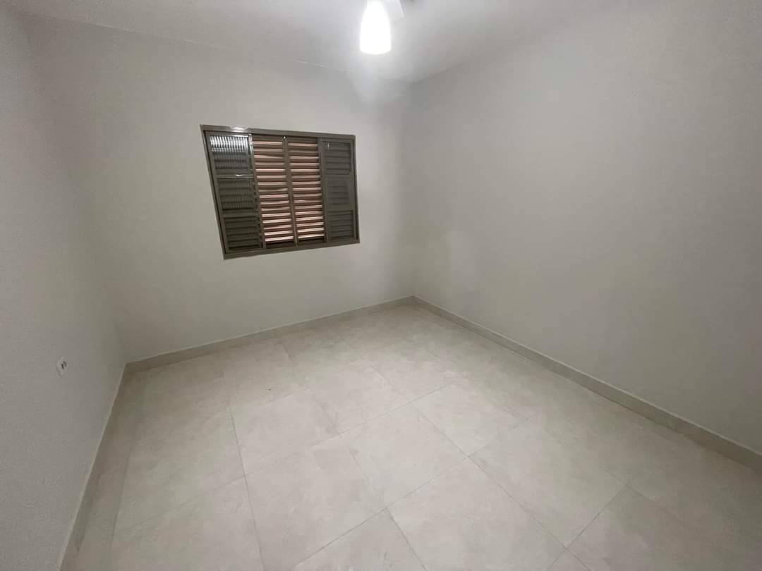 Casa à venda com 2 quartos, 120m² - Foto 12