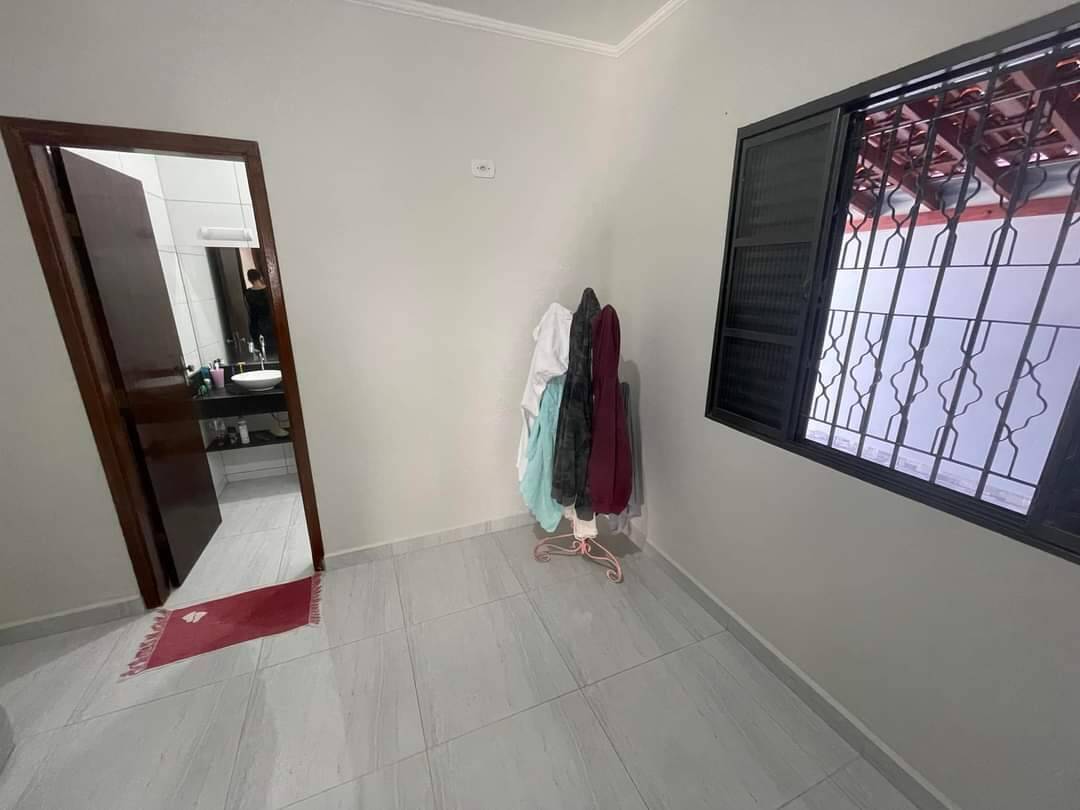 Casa à venda com 4 quartos, 190m² - Foto 17