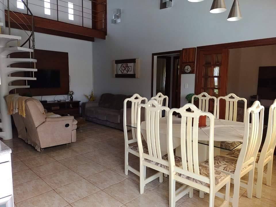 Casa à venda com 2 quartos, 300m² - Foto 5