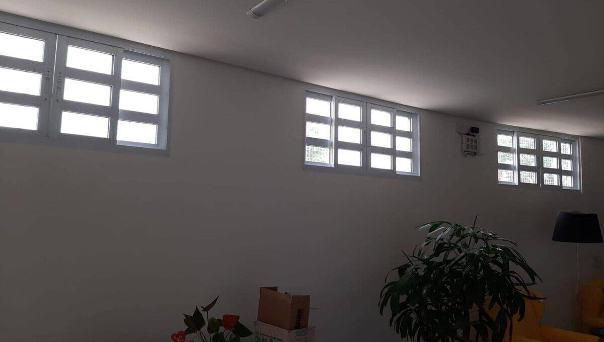 Casa à venda com 2 quartos, 160m² - Foto 6