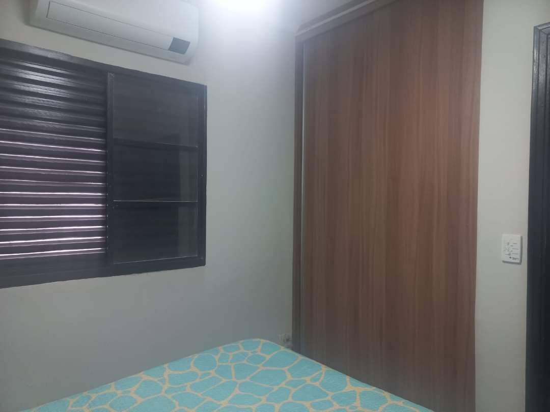 Apartamento à venda com 3 quartos, 45m² - Foto 2