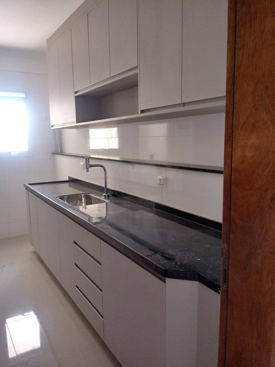 Apartamento à venda com 3 quartos, 116m² - Foto 3