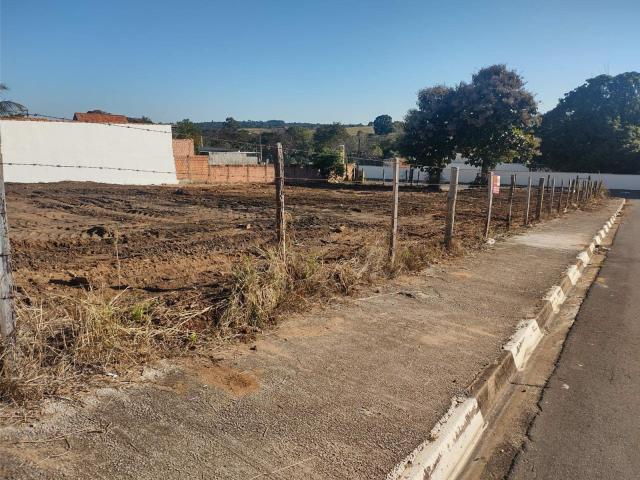 #660 - Terreno para Venda em São Pedro - SP