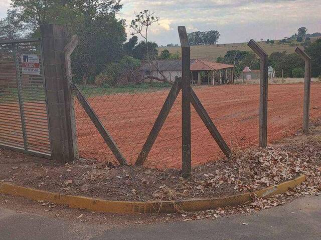 #734 - Terreno para Venda em São Pedro - SP