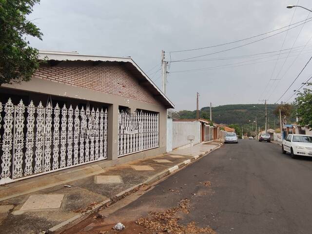 #833 - Casa para Venda em São Pedro - SP