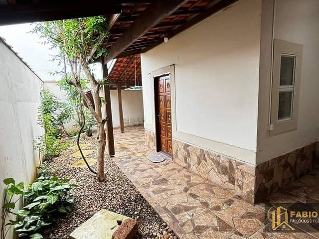 #871 - Casa para Venda em São Pedro - SP