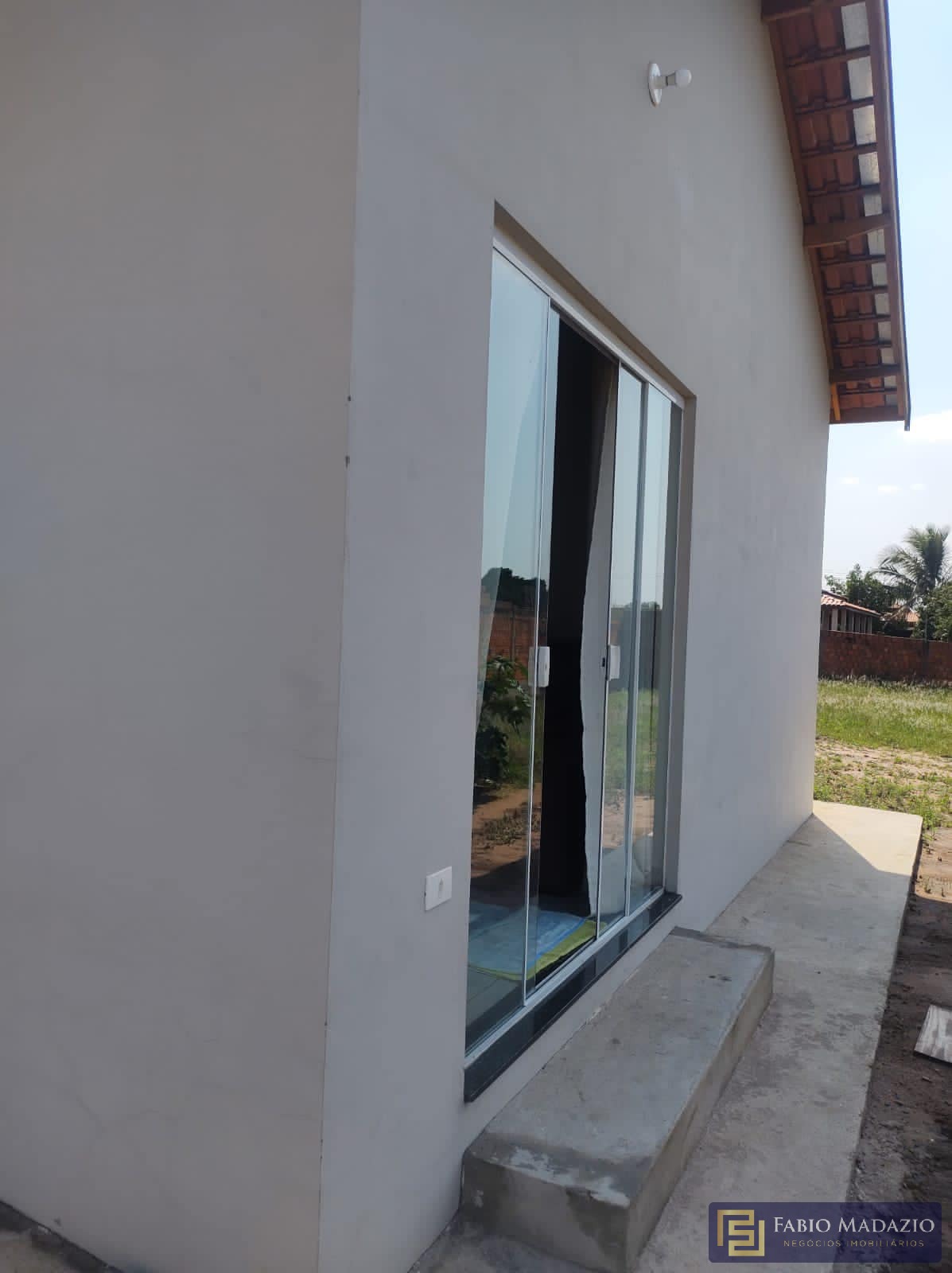 Casa à venda com 2 quartos, 55m² - Foto 3