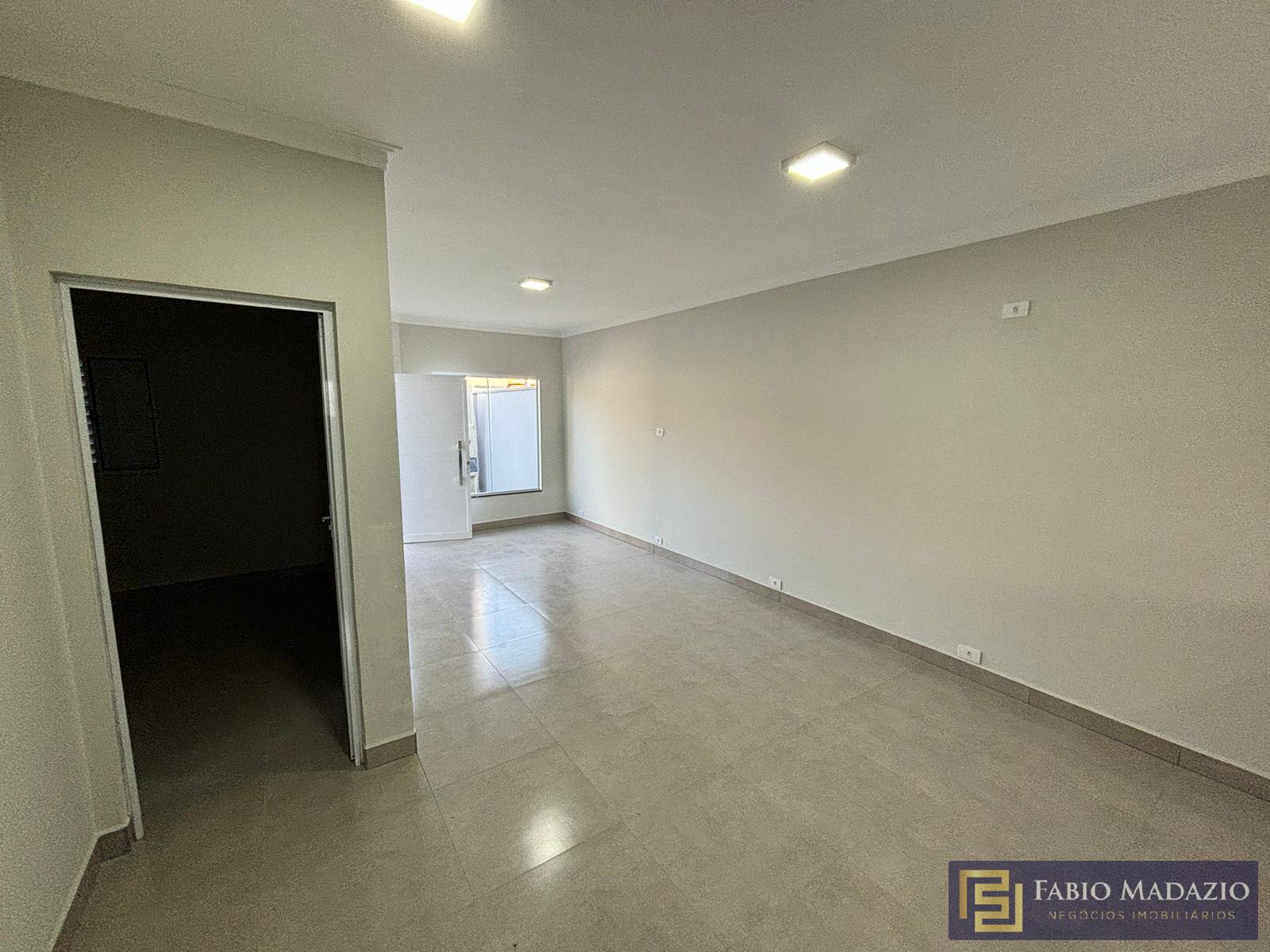 Casa à venda com 2 quartos, 75m² - Foto 5