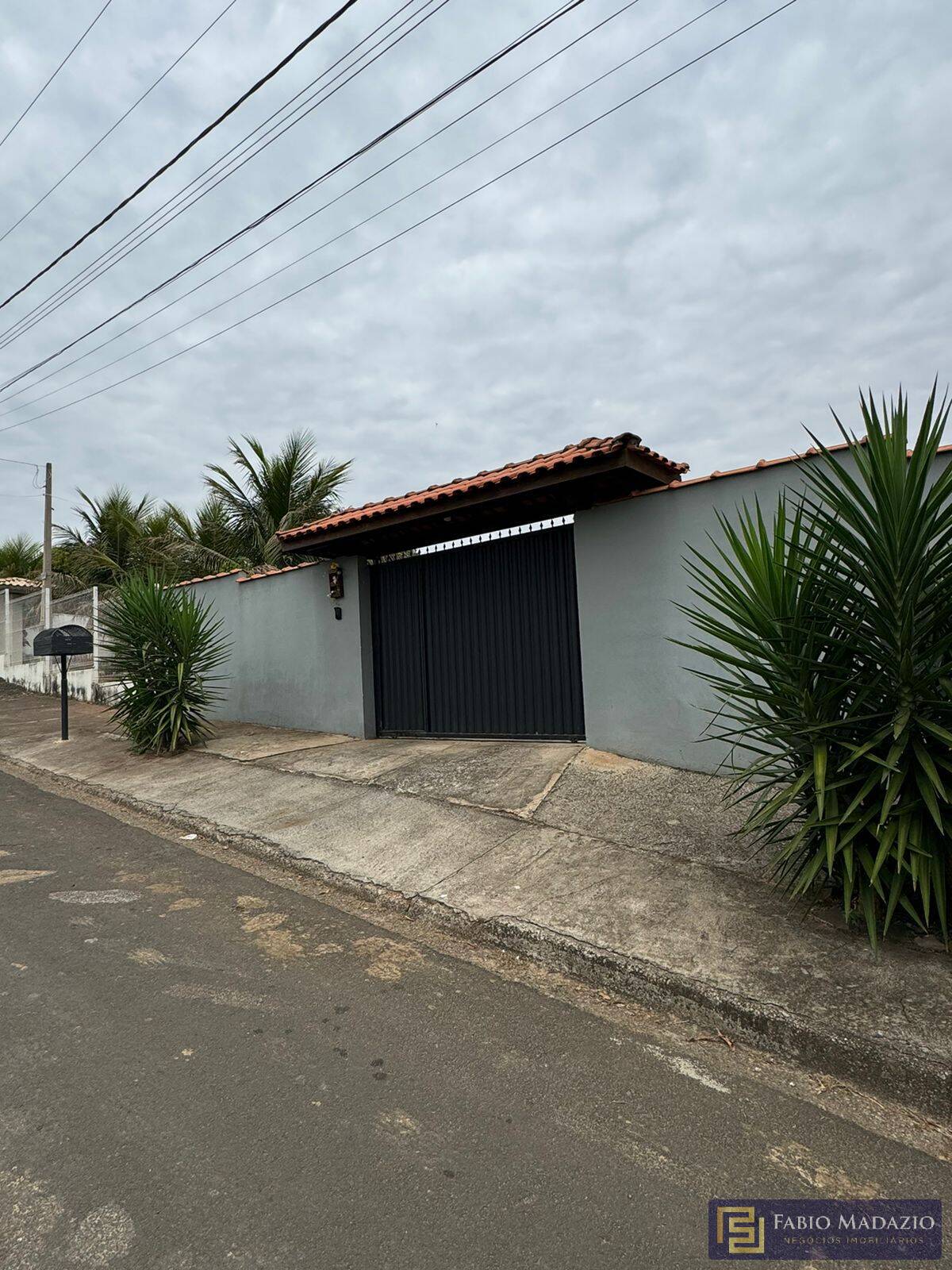 Fazenda à venda com 3 quartos, 226m² - Foto 1