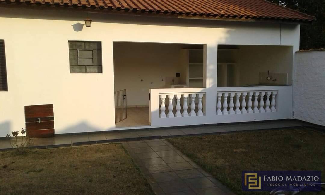 Casa à venda com 4 quartos, 220m² - Foto 1