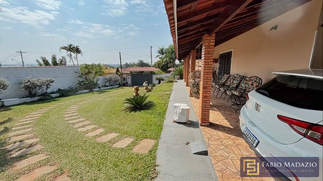 Casa à venda com 5 quartos, 240m² - Foto 9