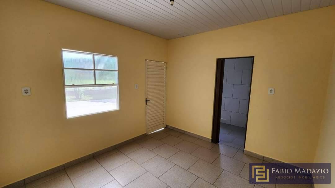 Casa à venda com 5 quartos, 157m² - Foto 4