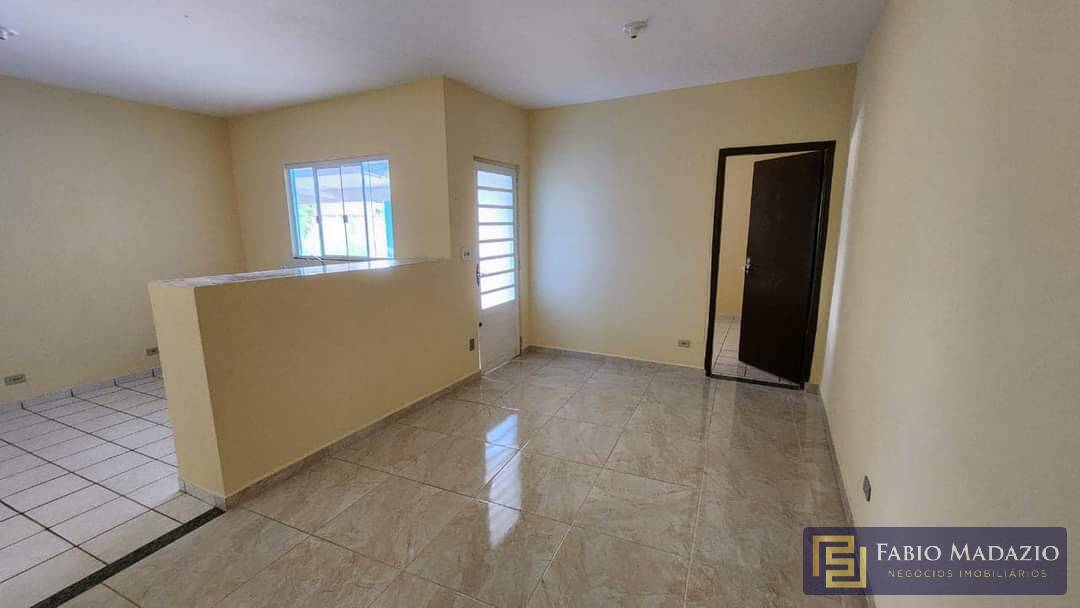 Casa à venda com 5 quartos, 157m² - Foto 2