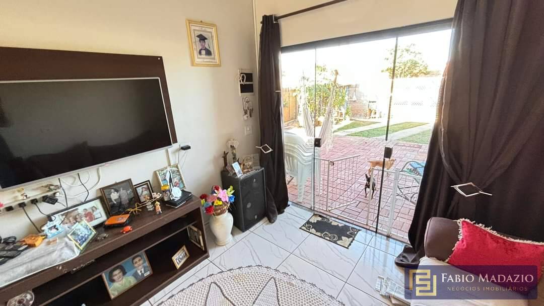 Casa à venda com 5 quartos, 157m² - Foto 11