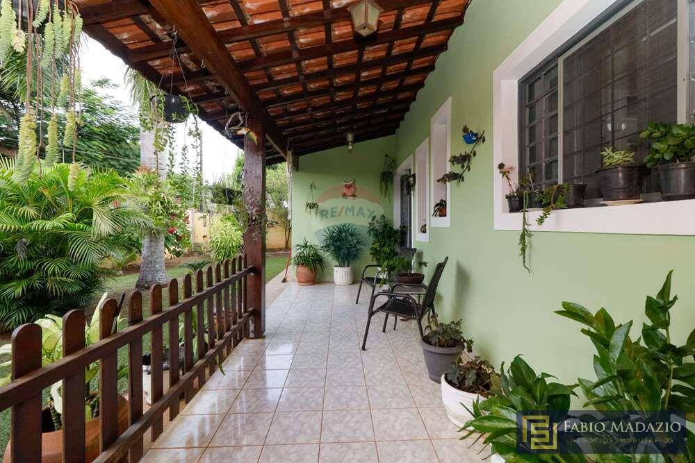 Casa à venda com 3 quartos, 350m² - Foto 4