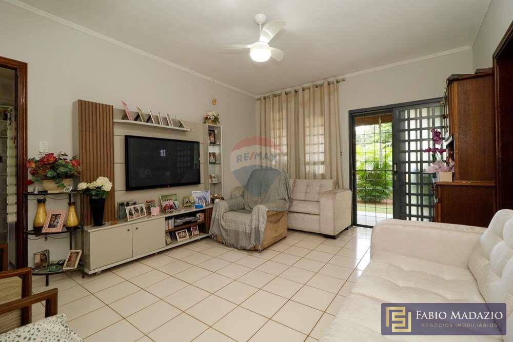 Casa à venda com 3 quartos, 350m² - Foto 8