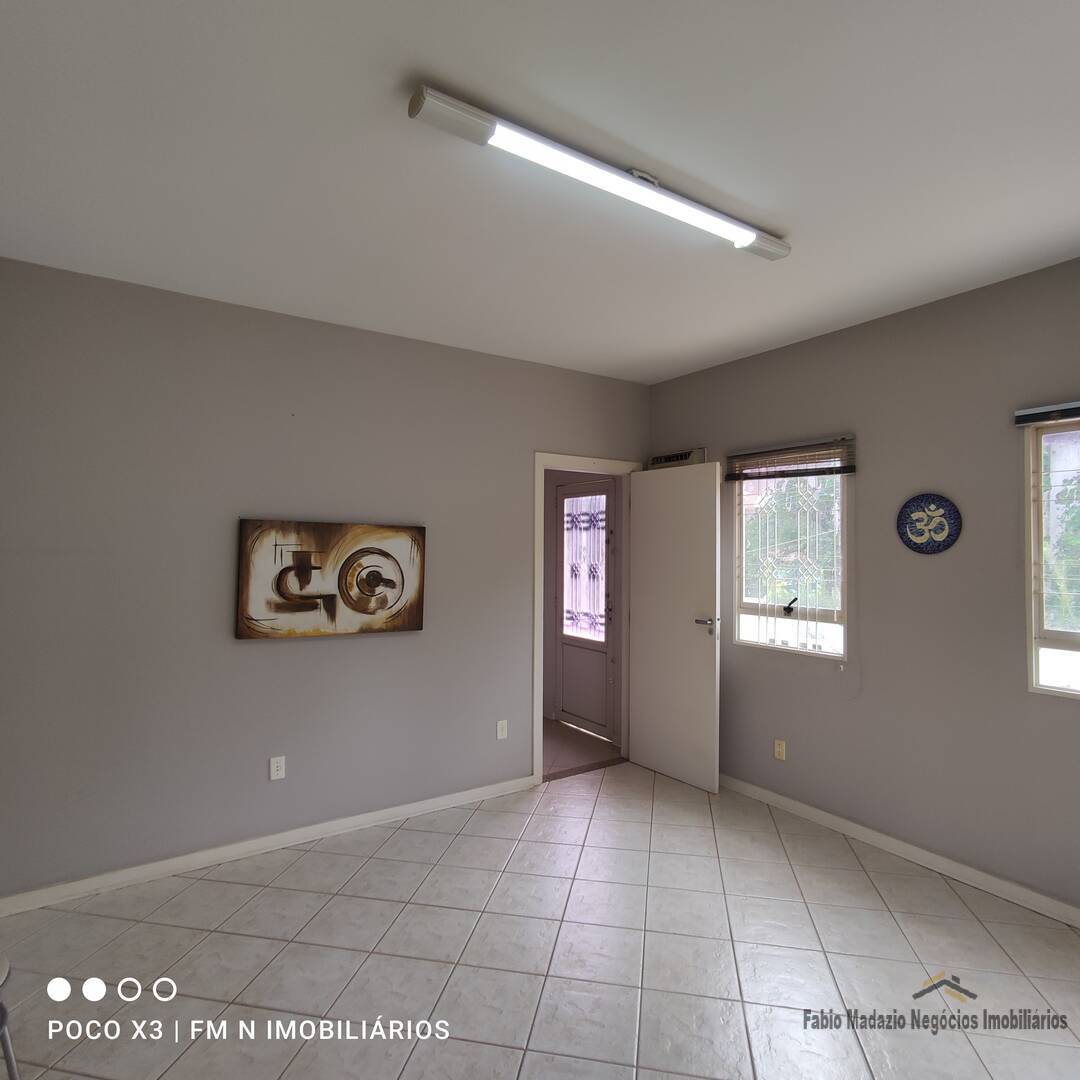 Casa à venda com 3 quartos, 250m² - Foto 10