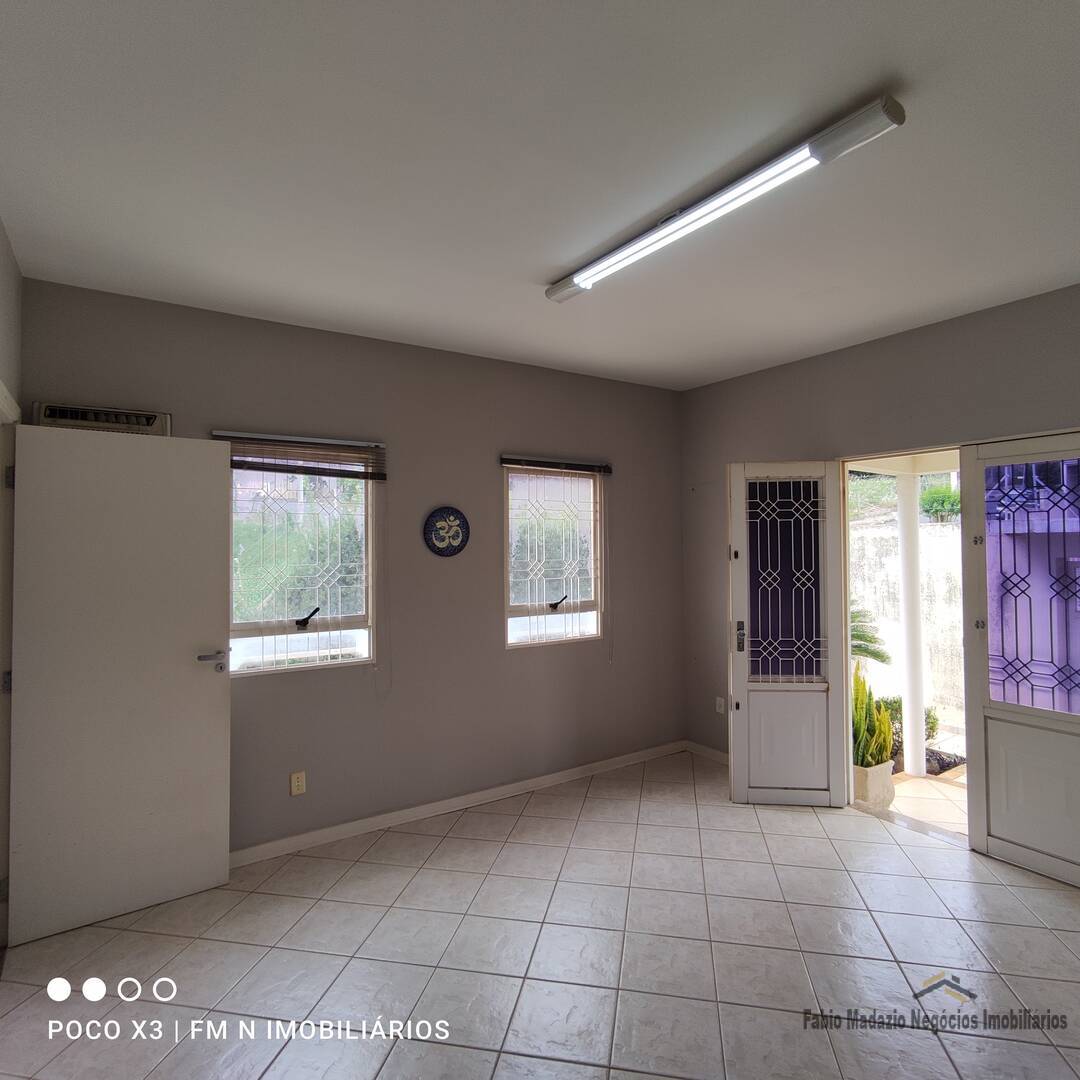 Casa à venda com 3 quartos, 250m² - Foto 12