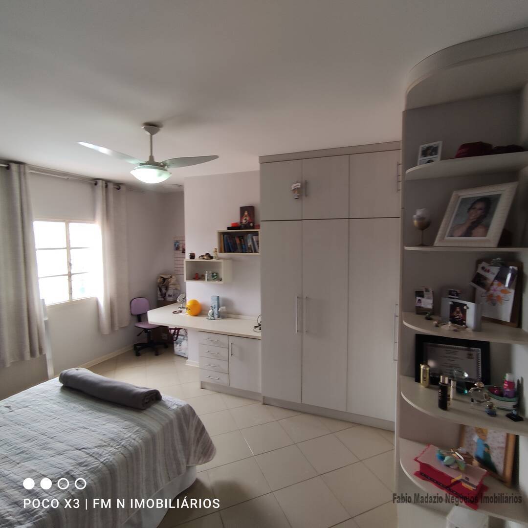 Casa à venda com 3 quartos, 250m² - Foto 16