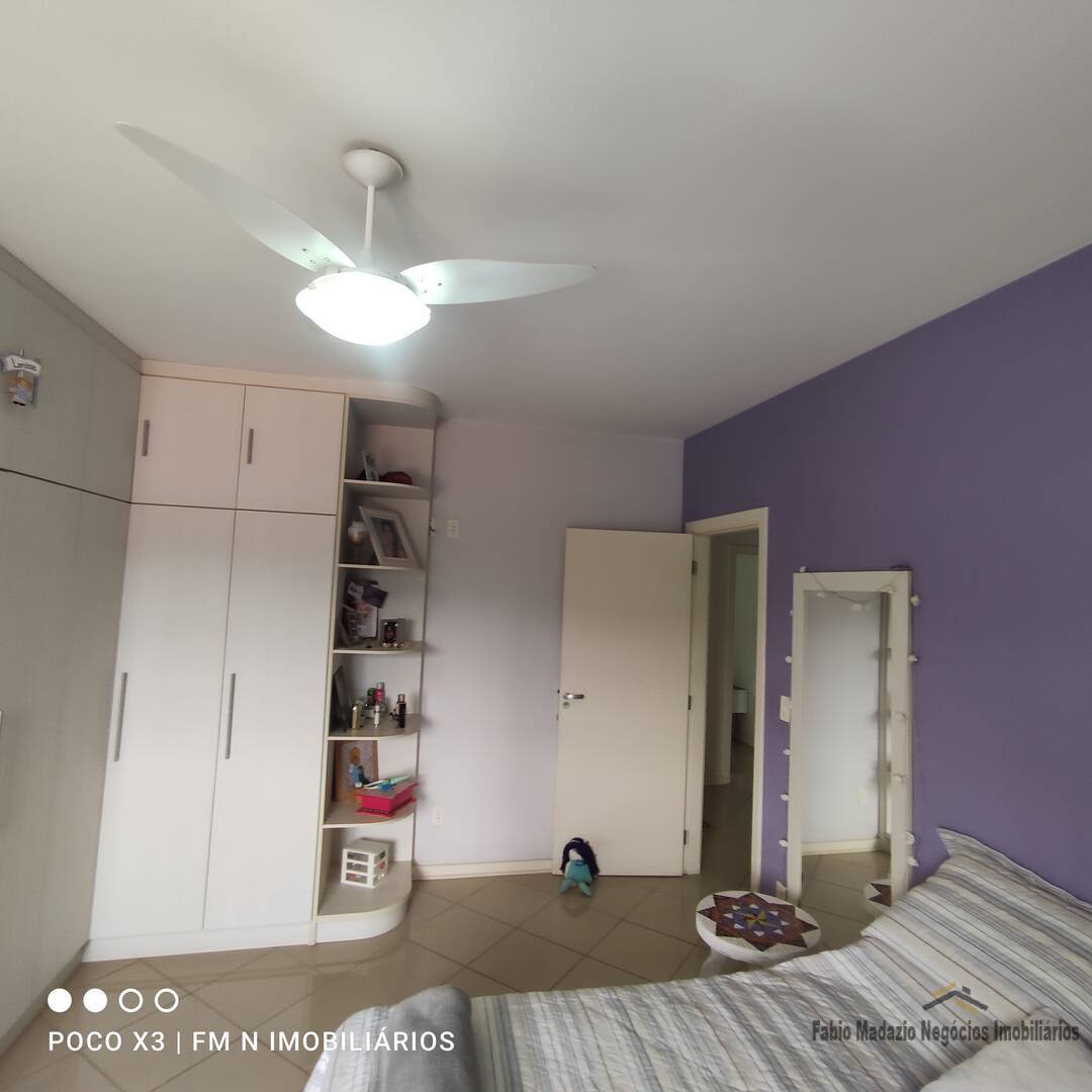 Casa à venda com 3 quartos, 250m² - Foto 17