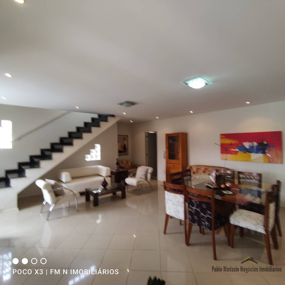 Casa à venda com 3 quartos, 250m² - Foto 3