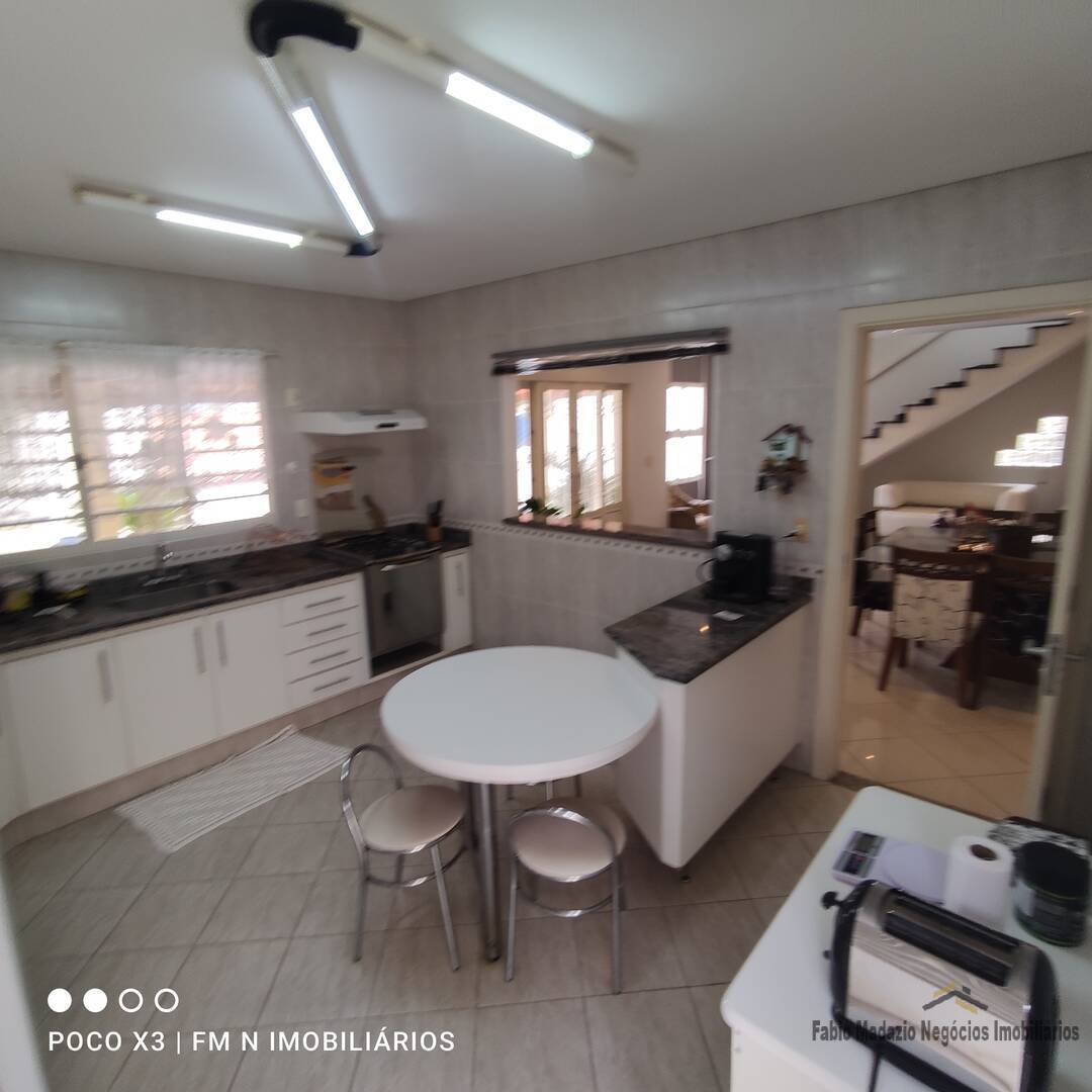 Casa à venda com 3 quartos, 250m² - Foto 33