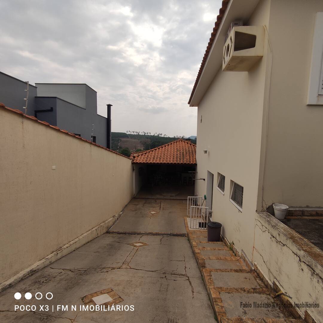 Casa à venda com 3 quartos, 250m² - Foto 58