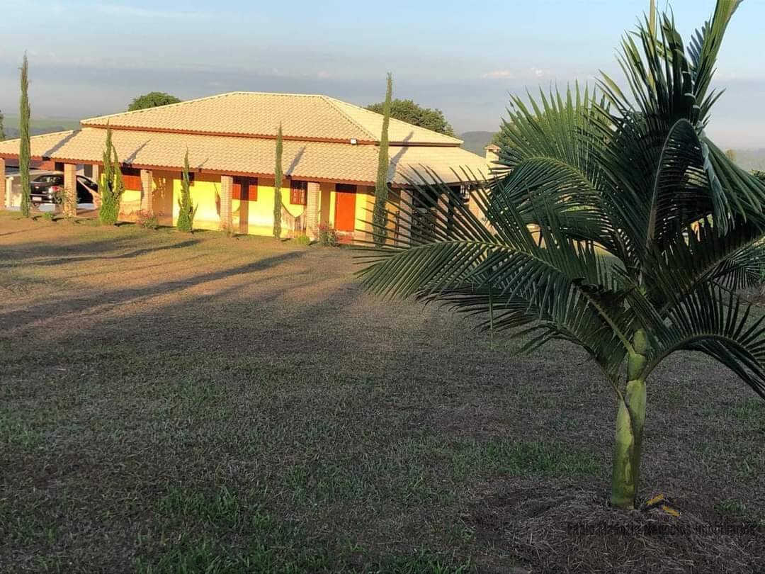 Fazenda à venda com 3 quartos, 215m² - Foto 3