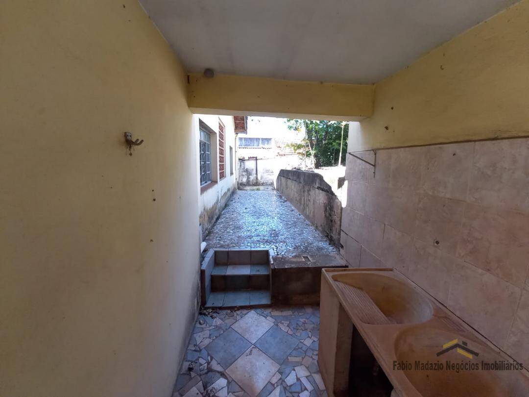 Casa à venda com 3 quartos, 200m² - Foto 10