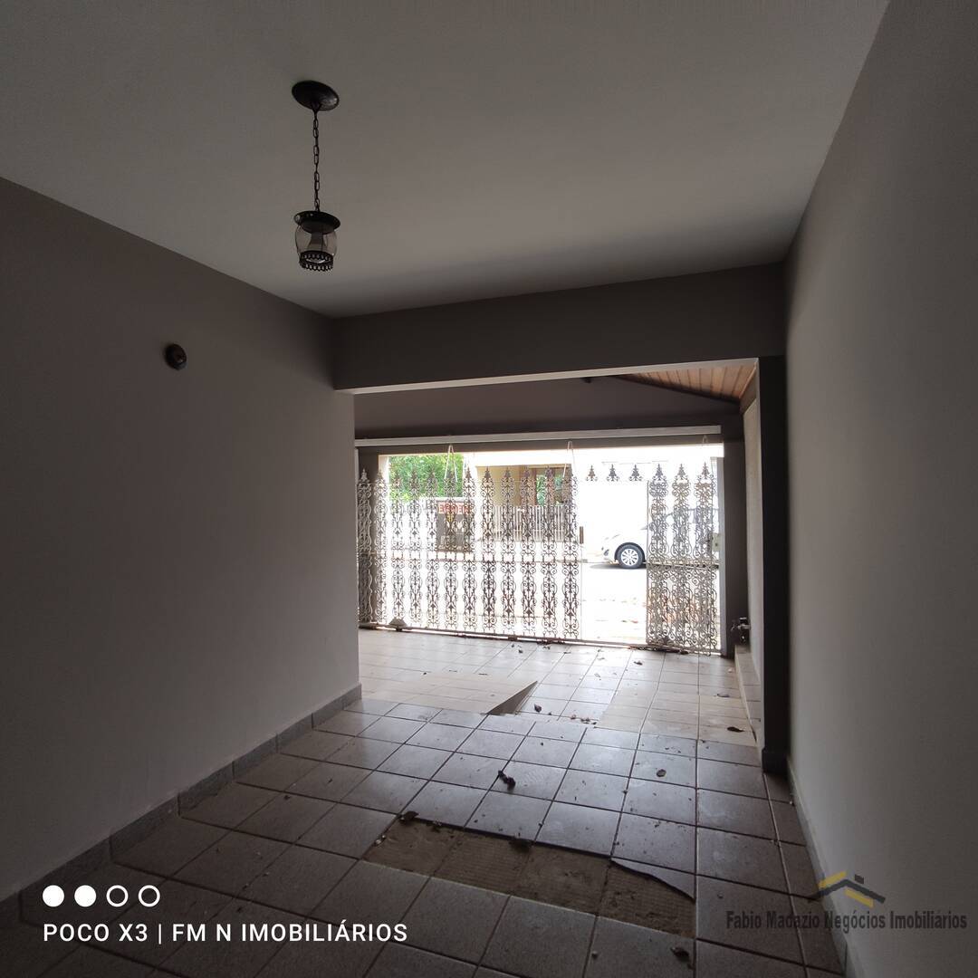 Casa à venda e aluguel com 3 quartos, 270m² - Foto 5