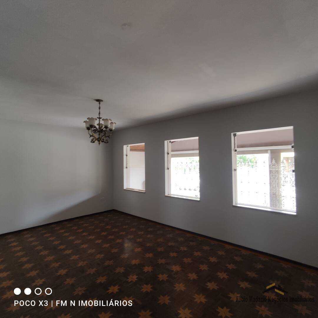 Casa à venda e aluguel com 3 quartos, 270m² - Foto 7