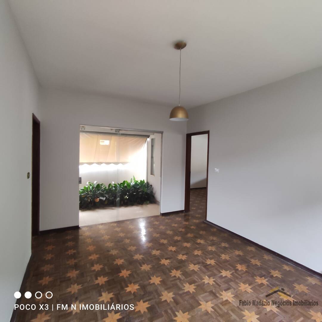 Casa à venda e aluguel com 3 quartos, 270m² - Foto 9