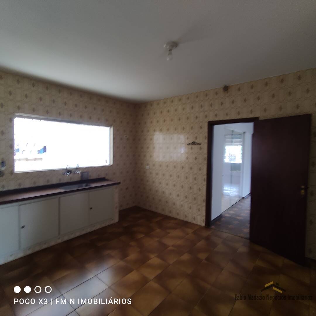 Casa à venda e aluguel com 3 quartos, 270m² - Foto 14