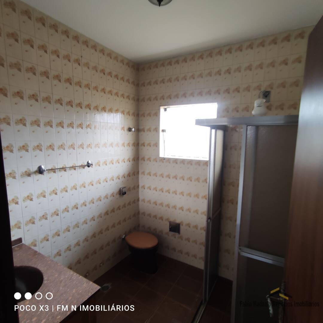 Casa à venda e aluguel com 3 quartos, 270m² - Foto 16