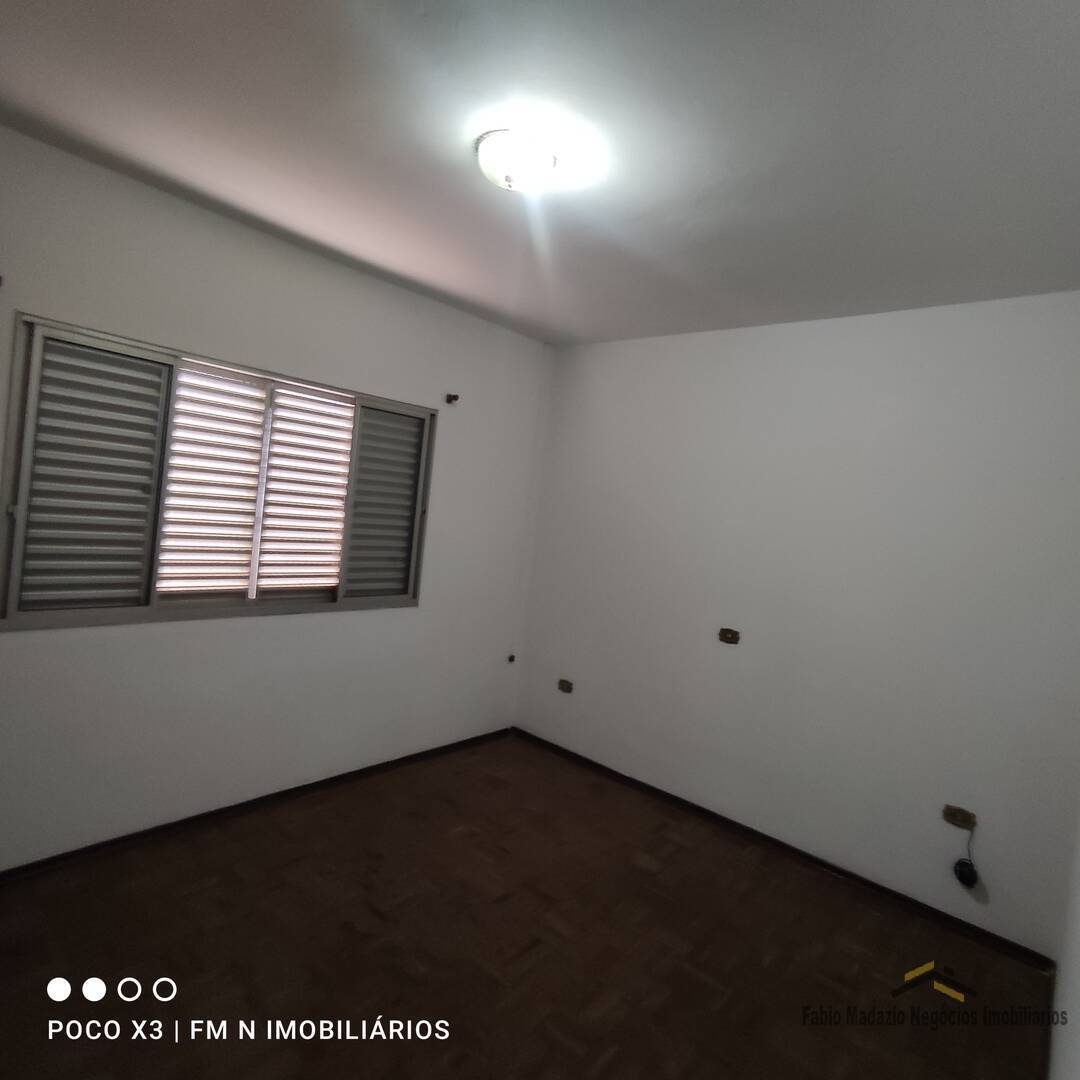 Casa à venda e aluguel com 3 quartos, 270m² - Foto 17