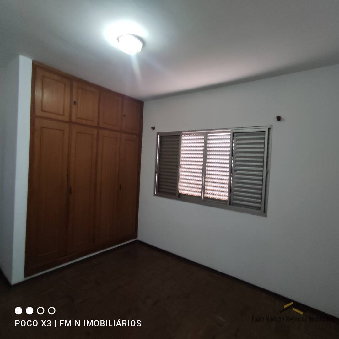 Casa à venda e aluguel com 3 quartos, 270m² - Foto 18