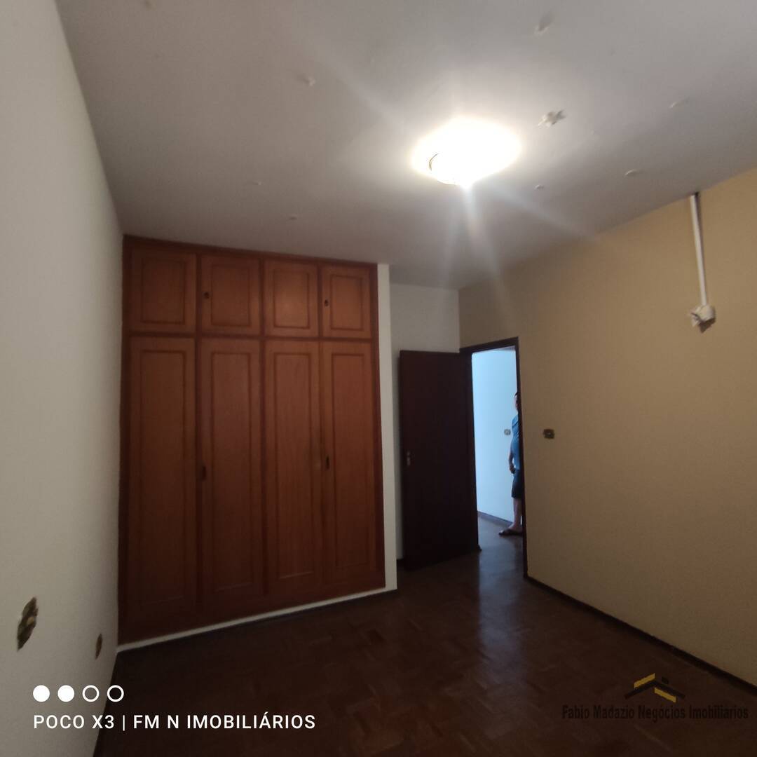 Casa à venda e aluguel com 3 quartos, 270m² - Foto 25