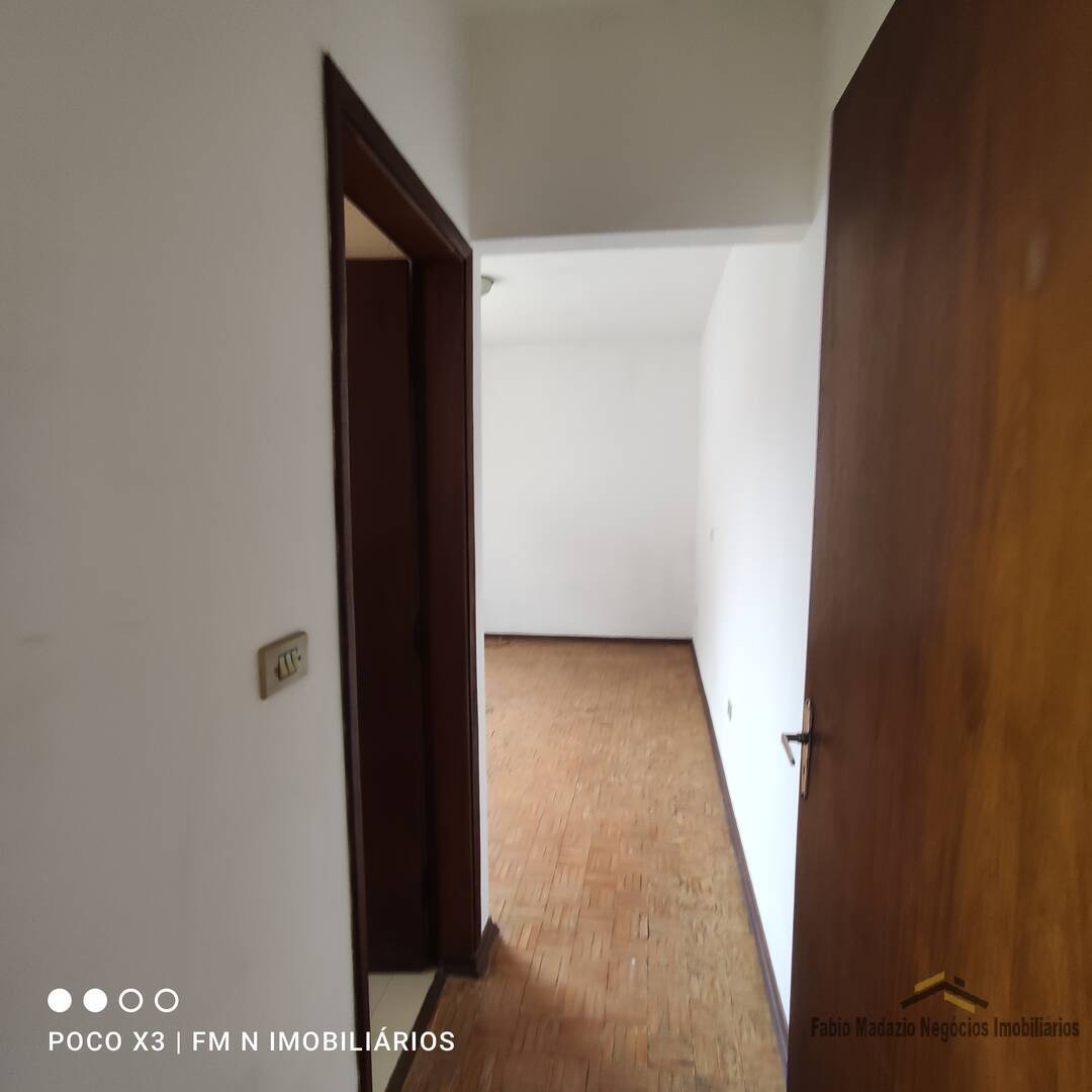 Casa à venda e aluguel com 3 quartos, 270m² - Foto 32