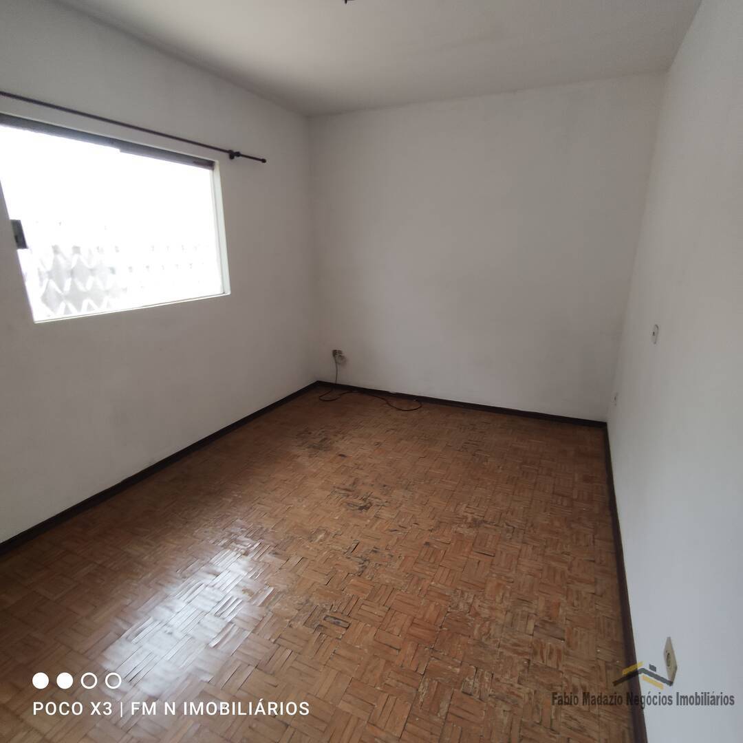 Casa à venda e aluguel com 3 quartos, 270m² - Foto 33