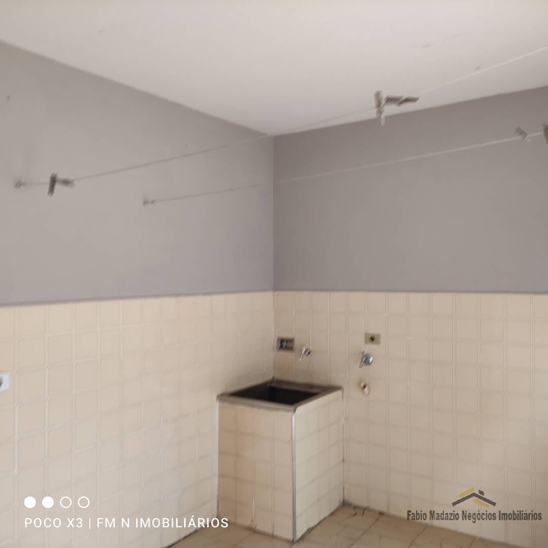 Casa à venda e aluguel com 3 quartos, 270m² - Foto 35