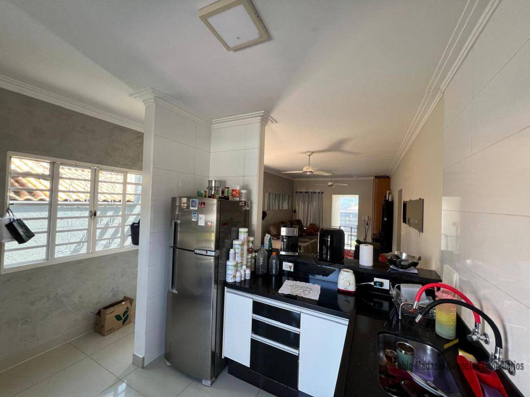 Casa à venda com 2 quartos, 100m² - Foto 10