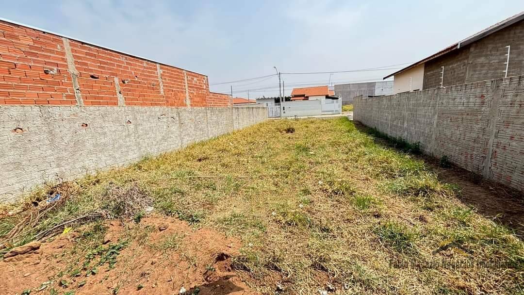 Terreno à venda, 250m² - Foto 1