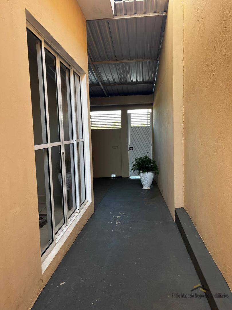 Casa à venda com 3 quartos, 150m² - Foto 3