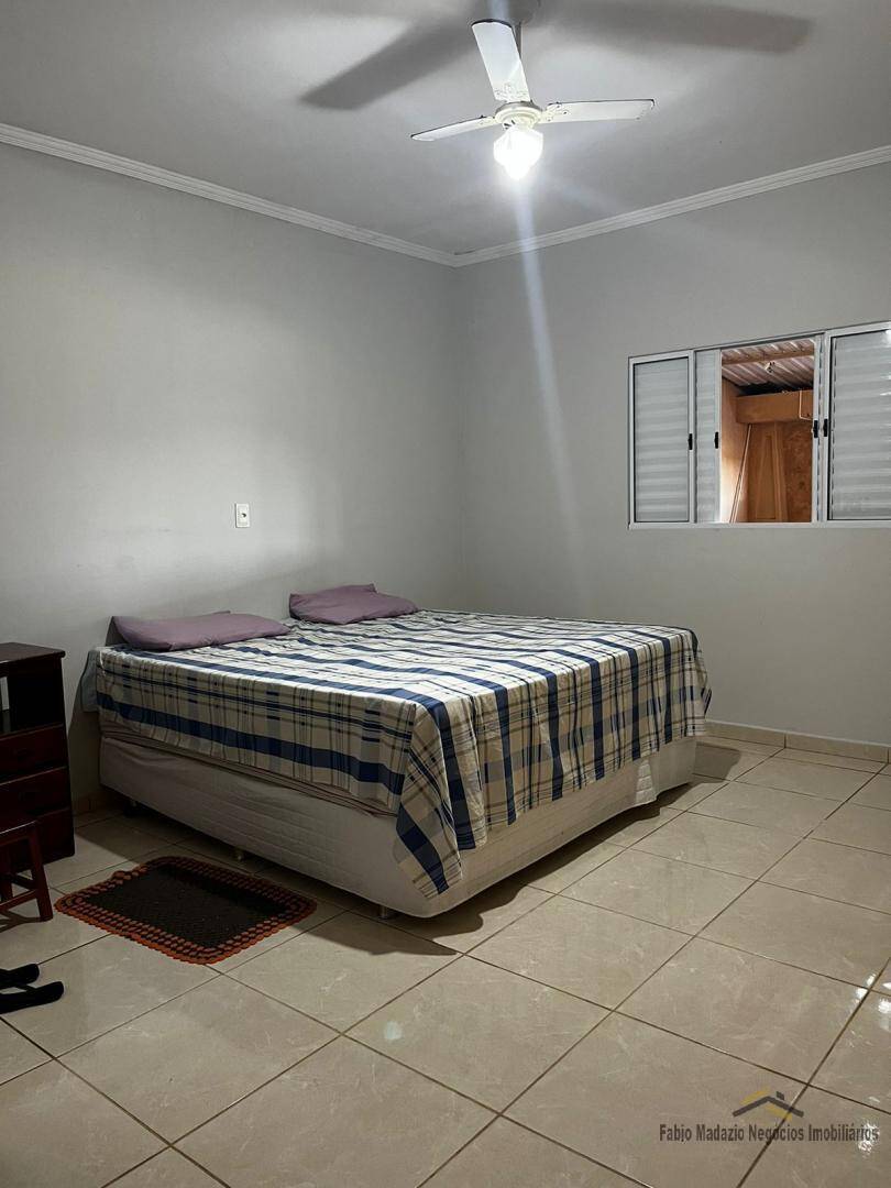 Casa à venda com 3 quartos, 150m² - Foto 4