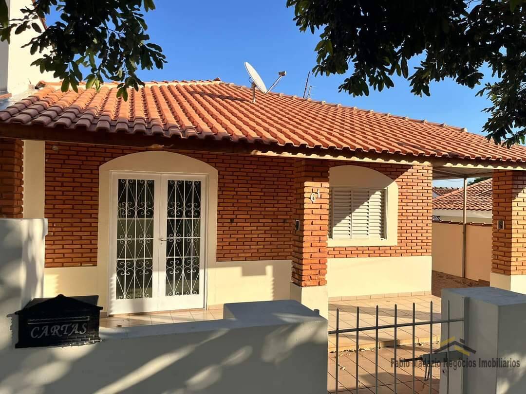 Casa à venda com 2 quartos, 99m² - Foto 1