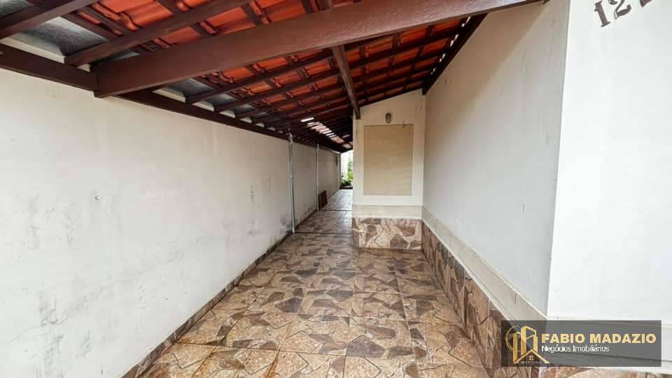 Casa à venda com 2 quartos, 95m² - Foto 2